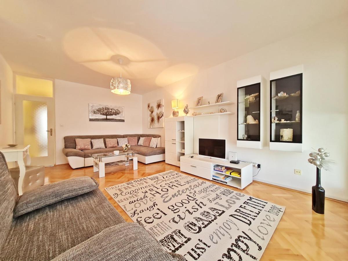 Beach Apartment Ivana Omiš Εξωτερικό φωτογραφία