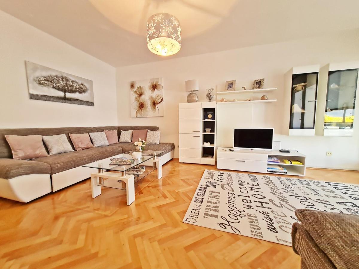 Beach Apartment Ivana Omiš Εξωτερικό φωτογραφία