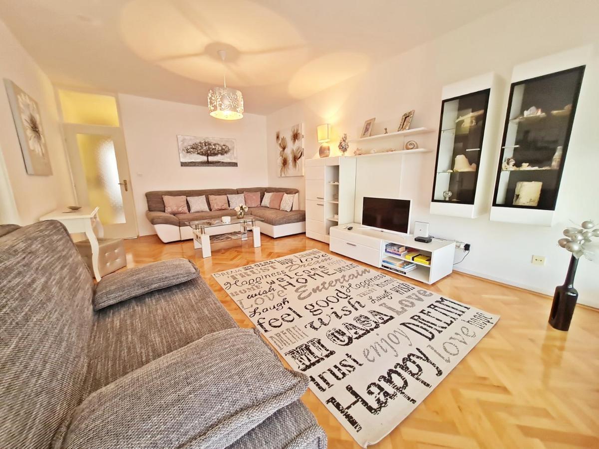 Beach Apartment Ivana Omiš Εξωτερικό φωτογραφία